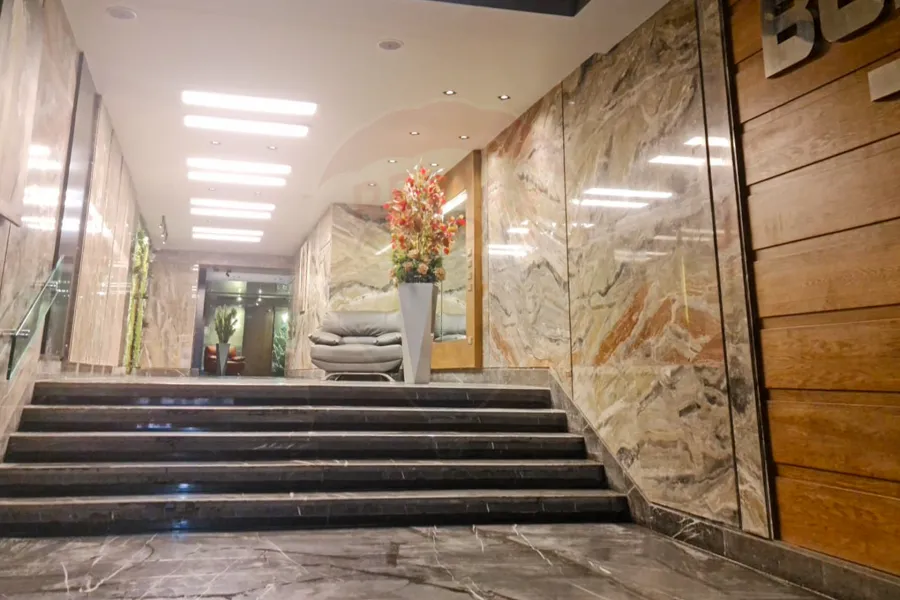 Mezzanine for sale 300 m Lauran (directly Abu Qir St.)