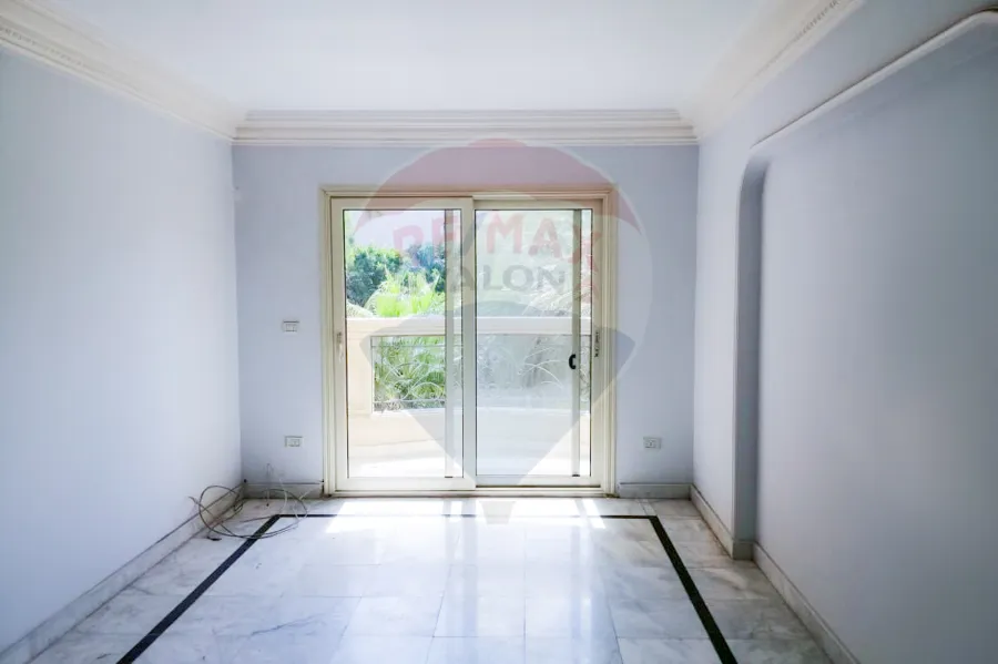 شقة للإيجار 270 م سموحة (شارع الصفا- فيو قصر الاميره فوزيه)