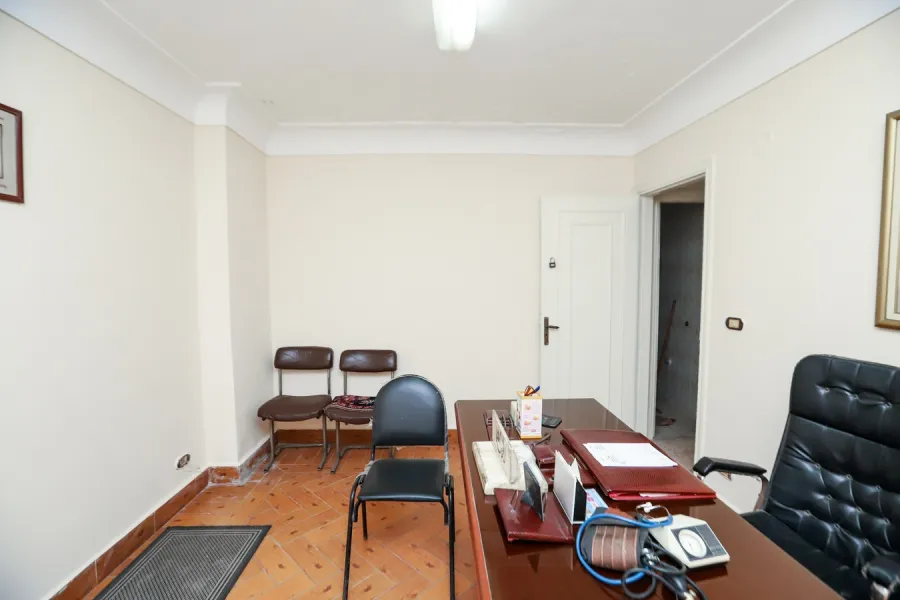 عيادة طبية للبيع 140م ميامي (ش جمال عبد الناصر - بالقرب من  الأكاديمية)