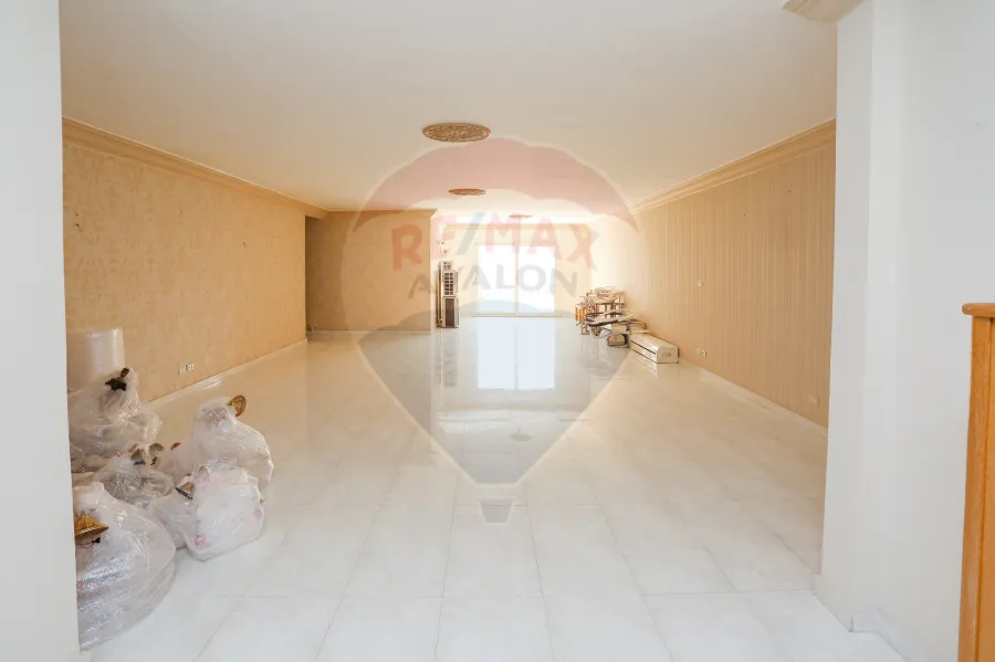 شقه للبيع 260 م لوران ( ش اسماعيل سيرهنك )