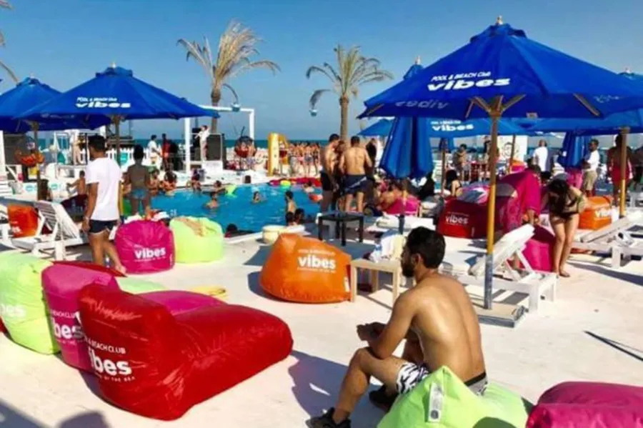 فيلا للبيع 606م بالساحل الشمالي  (قرية بو ايلاند) - خليج سيدي عبد الرحمن  - ك 120