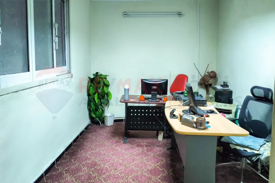 شقة للبيع 235 م جليم (علي البحر مباشرة)