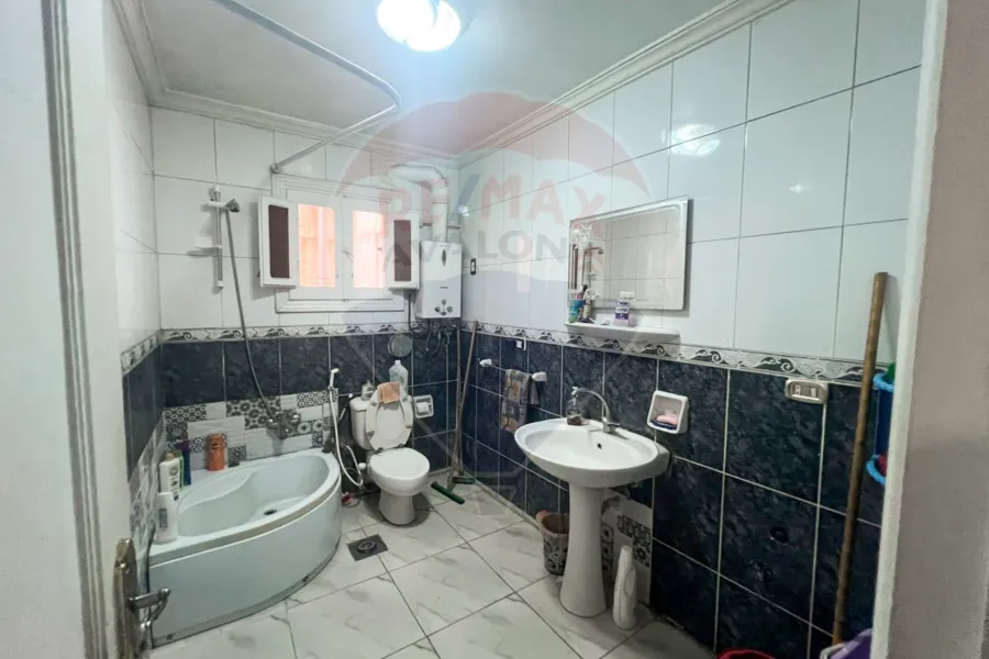 شقه للبيع  200 م كامب شيزار (ش بورسعيد)