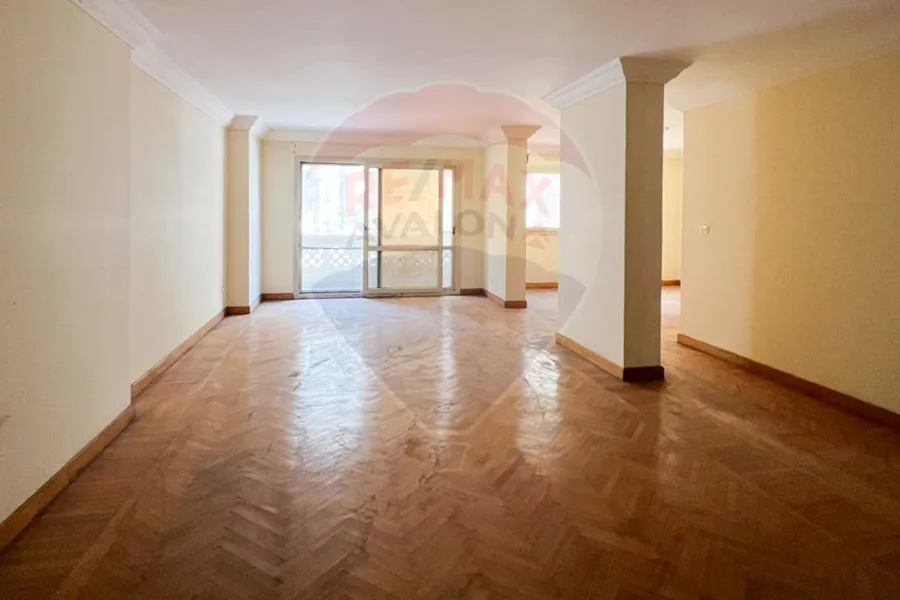 شقة للإيجار 195 م سموحة (متفرع من ش فوزي معاذ)