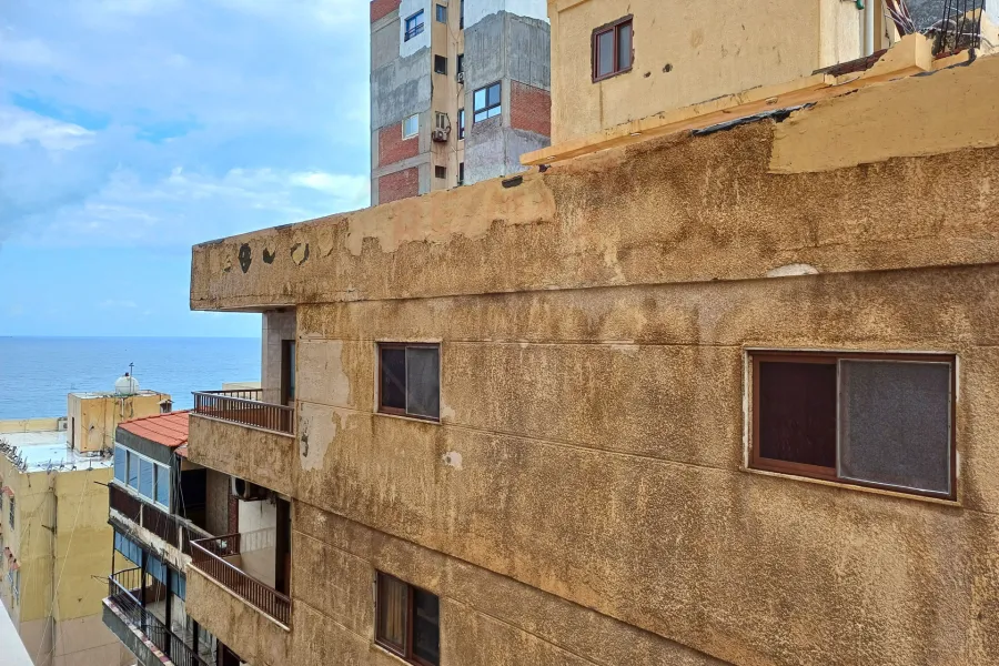 شقة للبيع 155 م العصافرة ( خطوات من البحر )