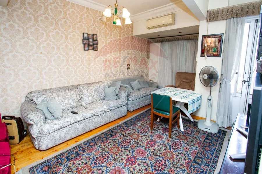 شقة للبيع 330 م جليم (تري البحر مباشرة)