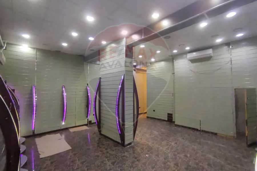 Shop for sale 100 m Janaklis (on the tram)