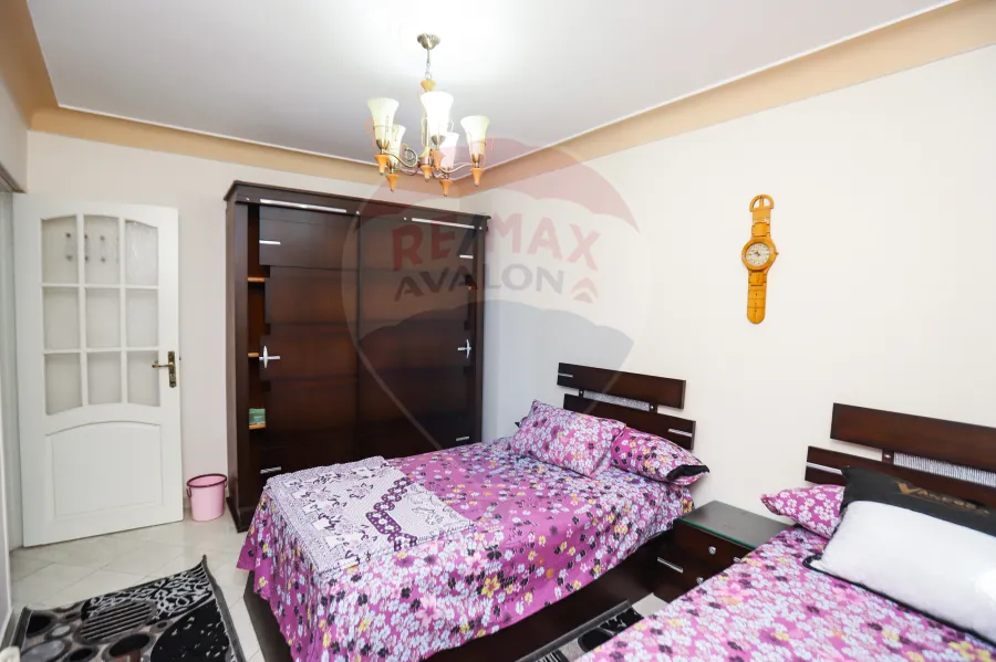 شقة للبيع 160 م ميامي (على البحر مباشرة)