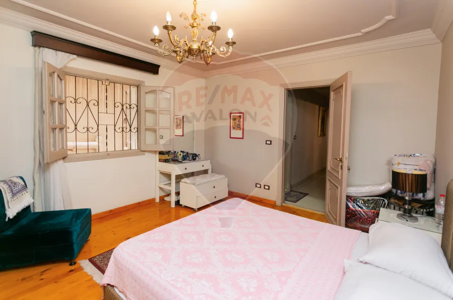 شقة للبيع 311 م لوران (علي الترام مباشرة)