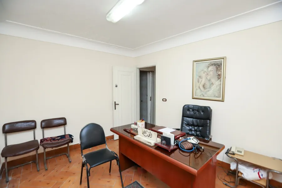 عيادة طبية للبيع 140م ميامي (ش جمال عبد الناصر - بالقرب من  الأكاديمية)