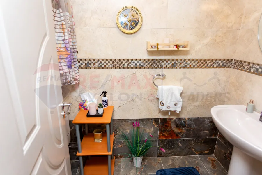 شقة للبيع 204 م سموحه (انطونيادس سيتي)