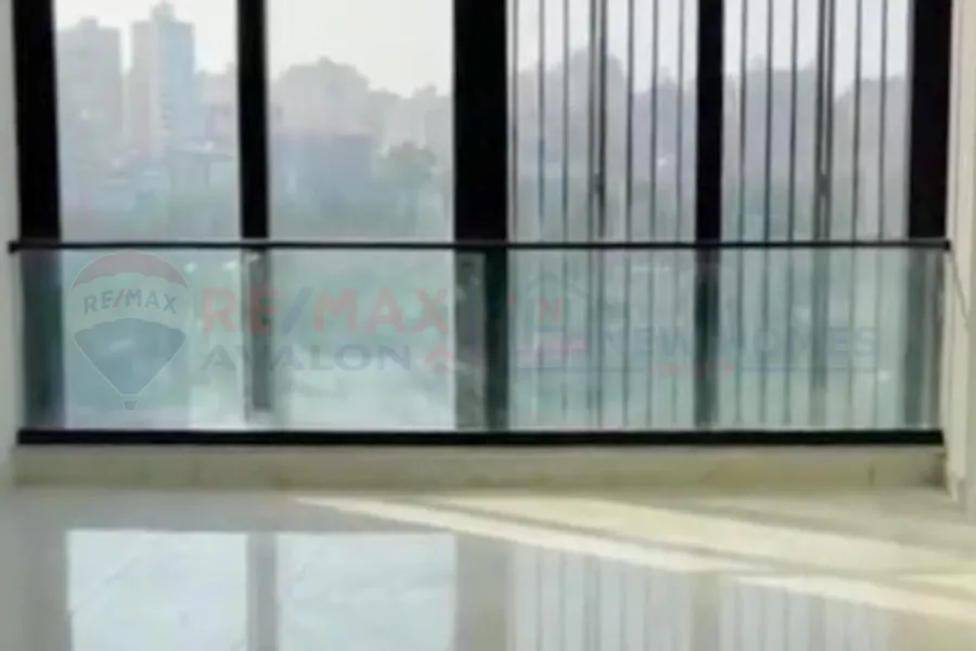 شقة للبيع 265 م سبورتنج (امام نادي سبورتنج مباشرة)