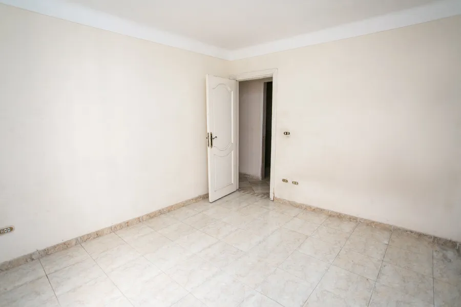 شقة مرخصة للبيع 105م صافى ستانلى