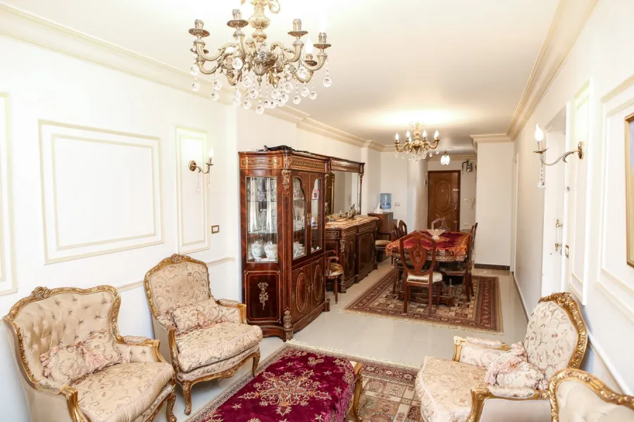 شقة للبيع 134م سموحة (خلف مستشفي المدينة للمراة)