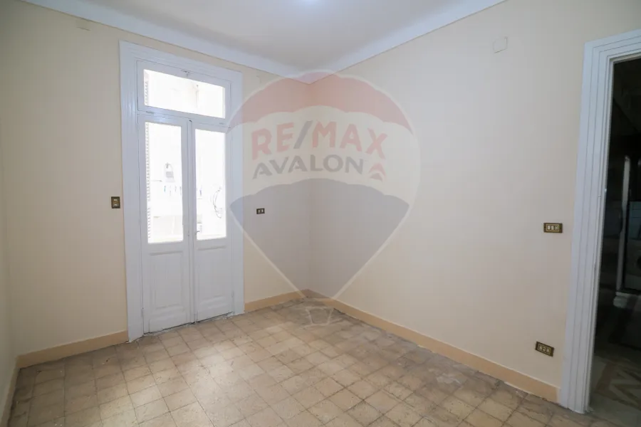 Apartment for sale 140 m Sporting (Omar Lotfy St.)