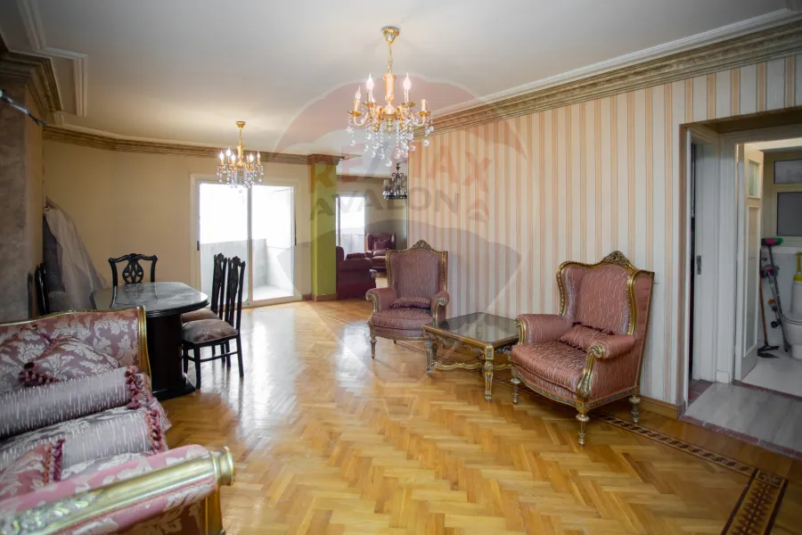 Apartment for sale 180 m Smouha (Next to Grand Plaza Hotel)