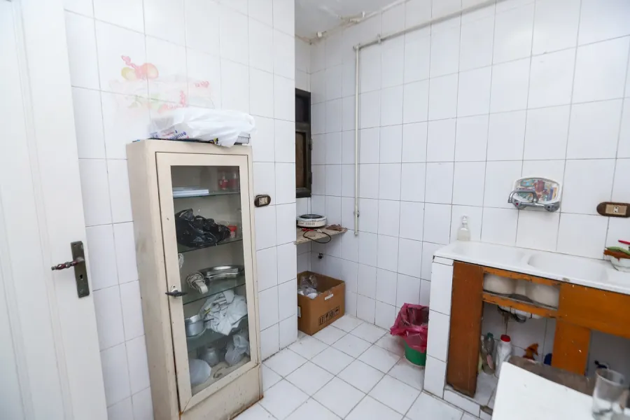 عيادة طبية للبيع 140م ميامي (ش جمال عبد الناصر - بالقرب من  الأكاديمية)