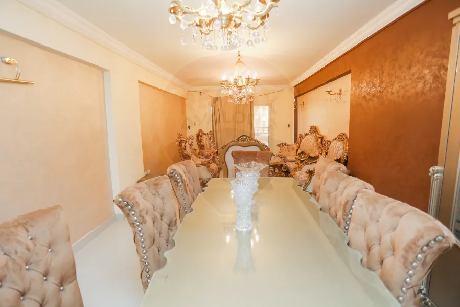 شقة للبيع 150 م سموحة ( ش زكى رجب ) خطوات من فوزى معاذ