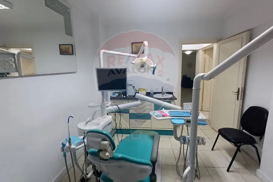 Clinic for rent 110 m Janaklis (Abu Qir St.)