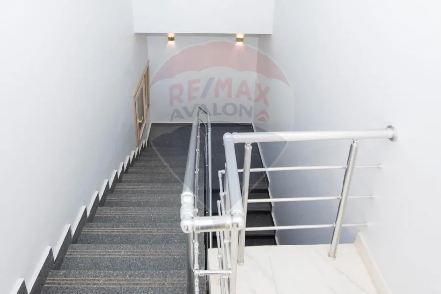 شاليه دوبلكس + رووف للبيع (هاسيندا باي) 235 م