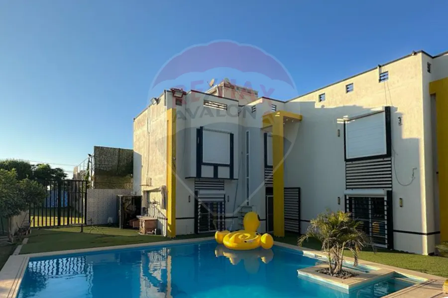 Villa for sale 1,200 m King mariout (Banks Complex - Al-Kafouri Road)