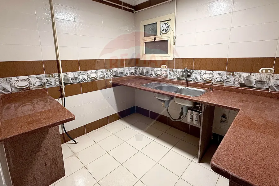 Apartment for sale 100 m Camp Caesar (Steps from Port Said St)