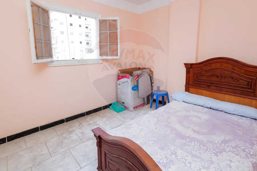 شقة للبيع  120 م  ميامي (متفرع من ش جمال عبد الناصر)