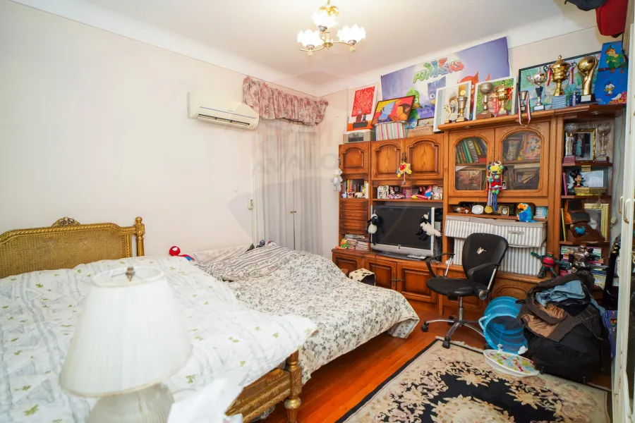 شقة للبيع 170 م لوران (ش عبد السلام عارف)