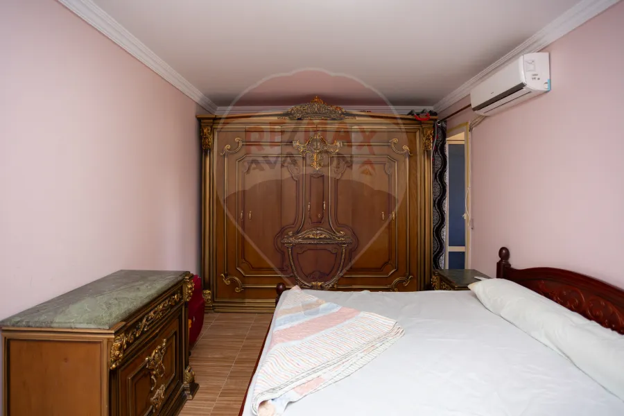 شقة للبيع 165 م كامب شيزار (ش عمر لطفي)