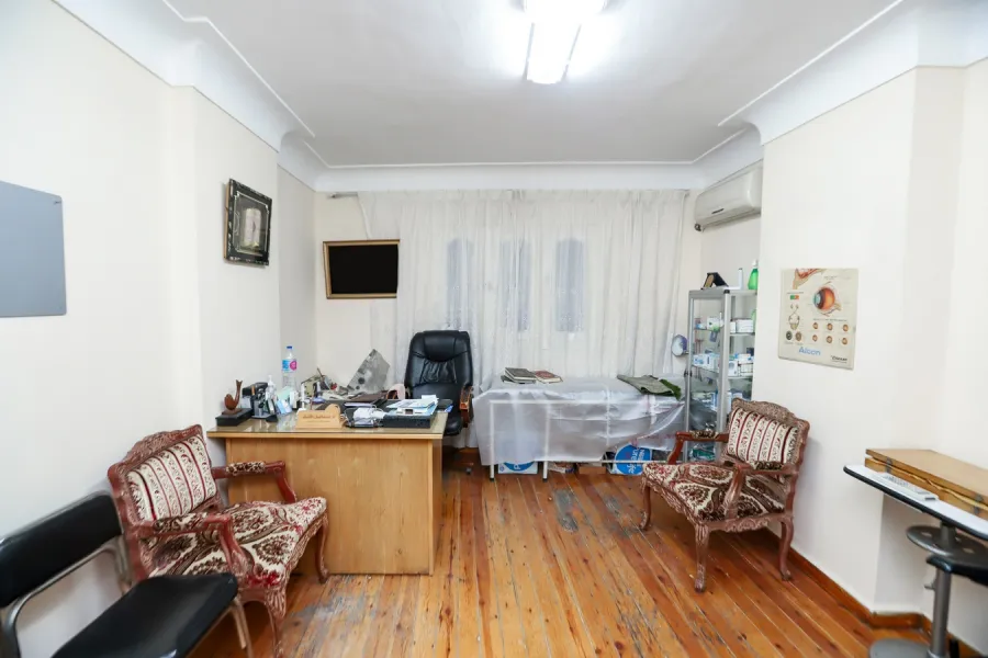 عيادة طبية للبيع 140م ميامي (ش جمال عبد الناصر - بالقرب من  الأكاديمية)