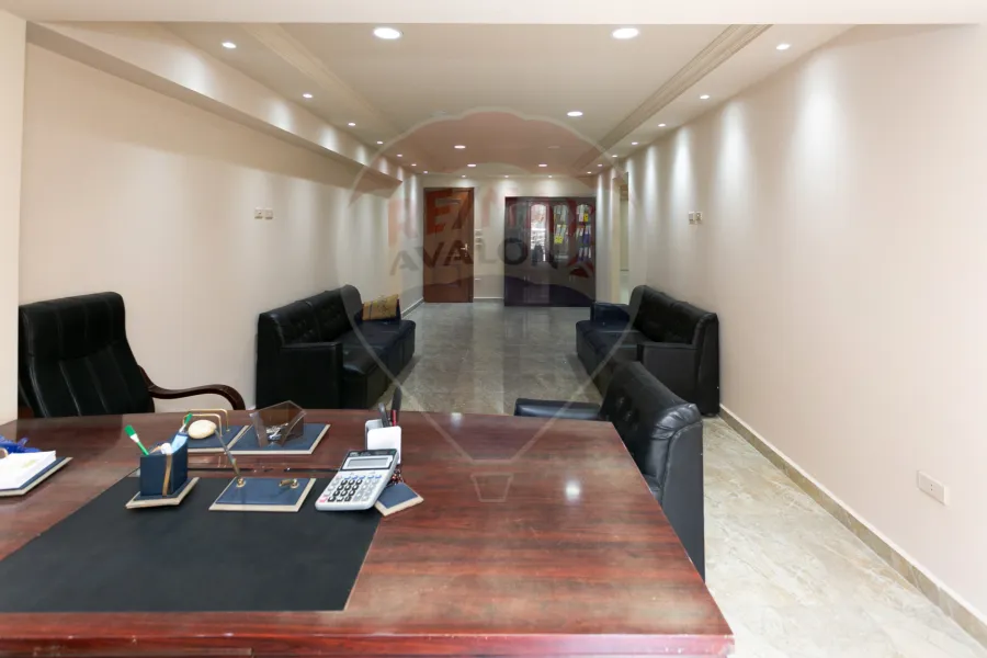 مقر إداري للبيع 170 م سموحة ( ش فوزي معاذ)