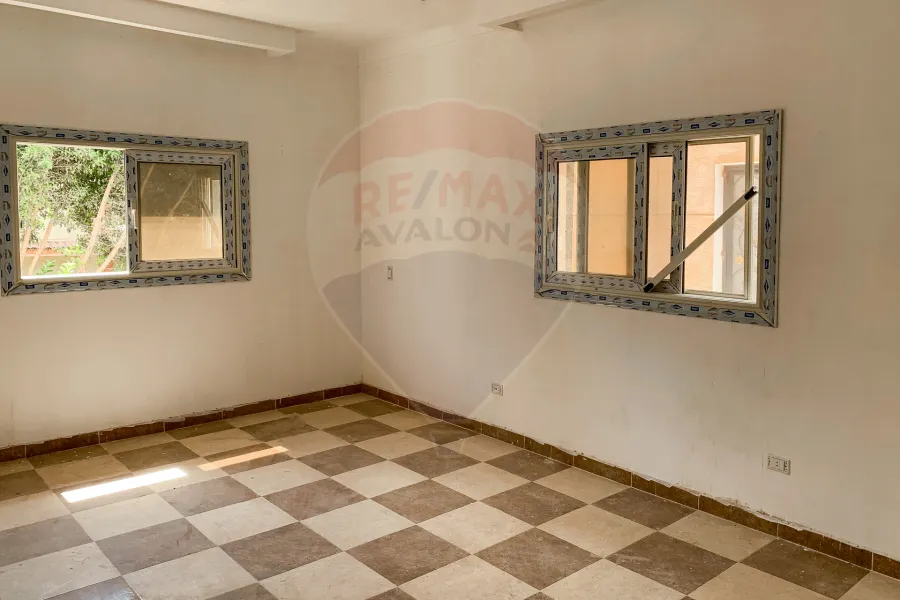 Villa for sale 675 m King Mariout ( main Kafoury road - Loaa Shebl Abdel-Gawad st. )