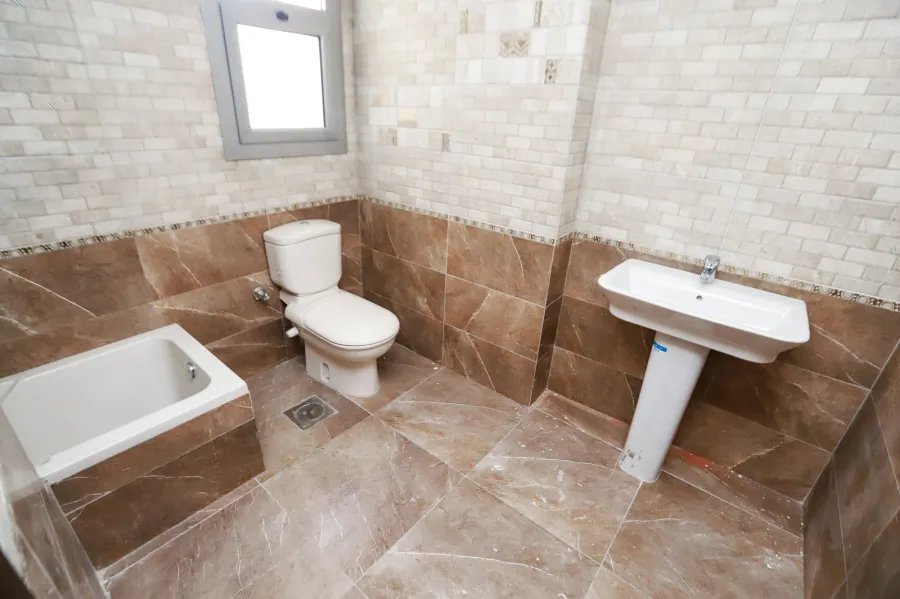 شقة للايجار 192م رشدي (ش ابو قير)