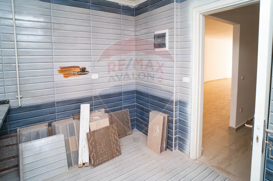 شقة للايجار 178 م سموحة (كومباوند الصيادلة)