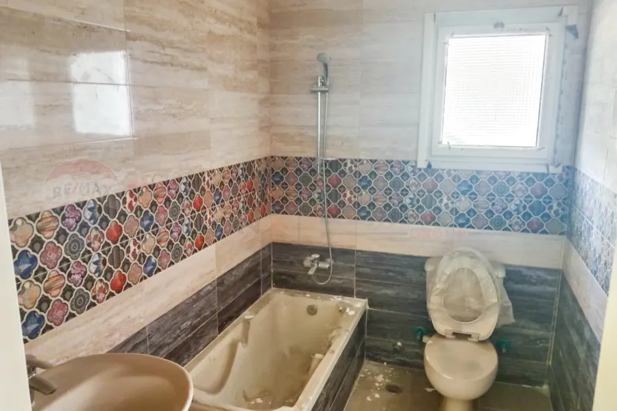 Apartment for rent 268 m Louran (El-Eqbal main st.)