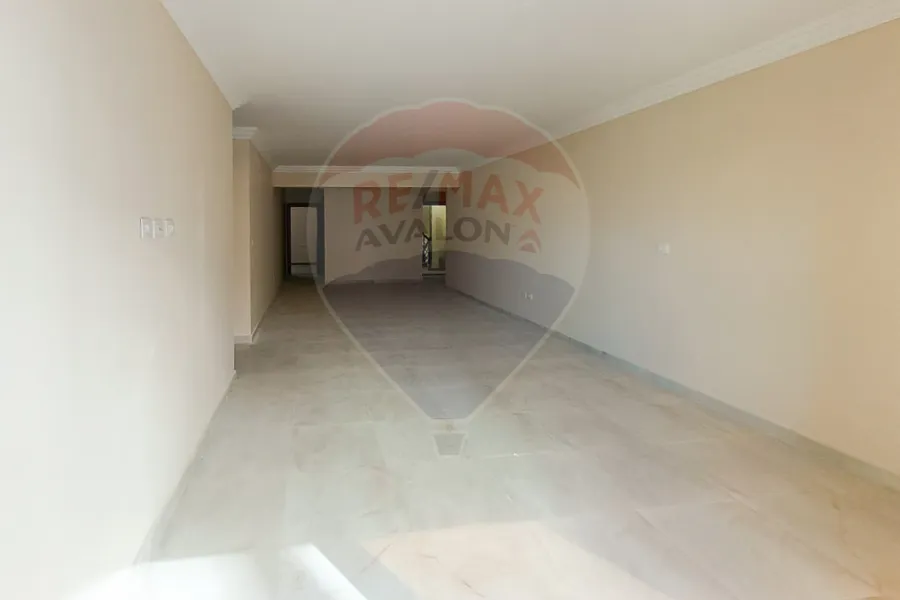 شقة للإيجار 175 م سموحة (جراند فيو)