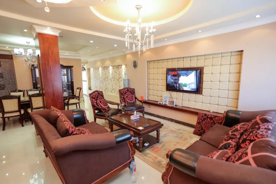 شقة مفروش للايجار 246م الشلالات