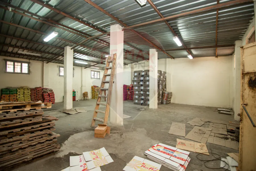 Factory for sale 750 m Al-Ras Al-Sawda (steps from Mostafa Kamel St.)