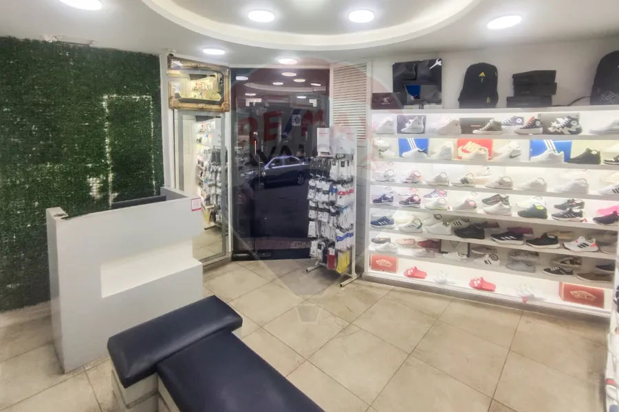 محل للبيع 24 م لوران (ش هدي الرئيسي )