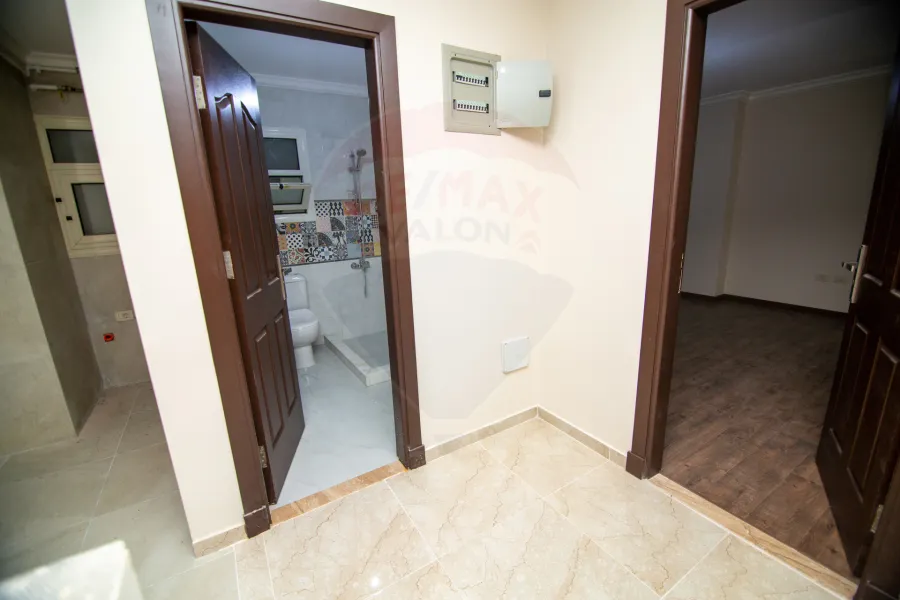 شقة للبيع 149 م سموحة (ايست تاورز)