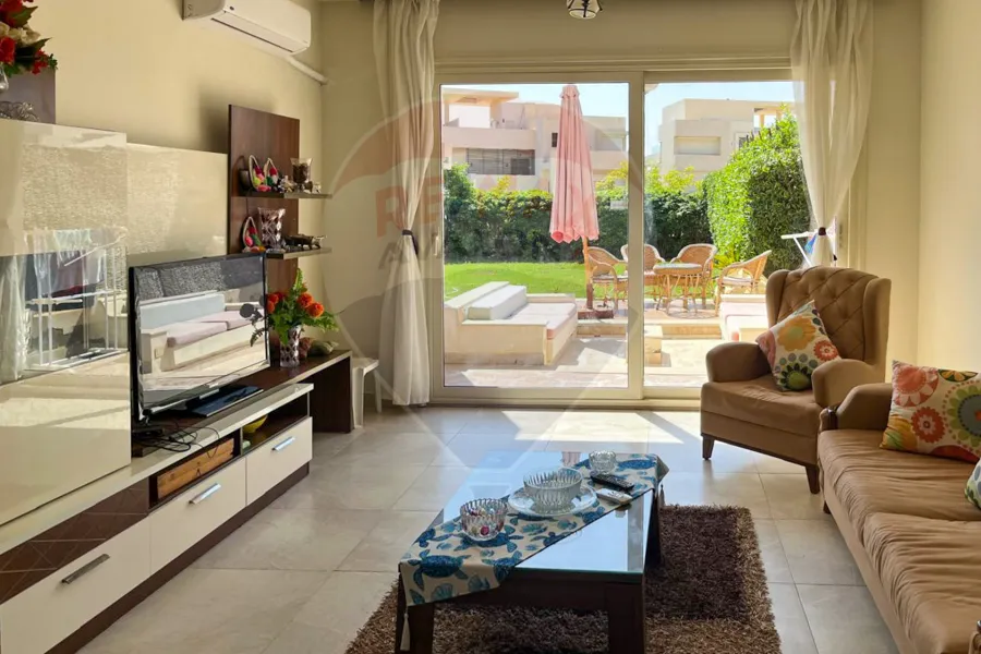 Ground Chalet with Garden for sale (Hacienda Bay) 380 m