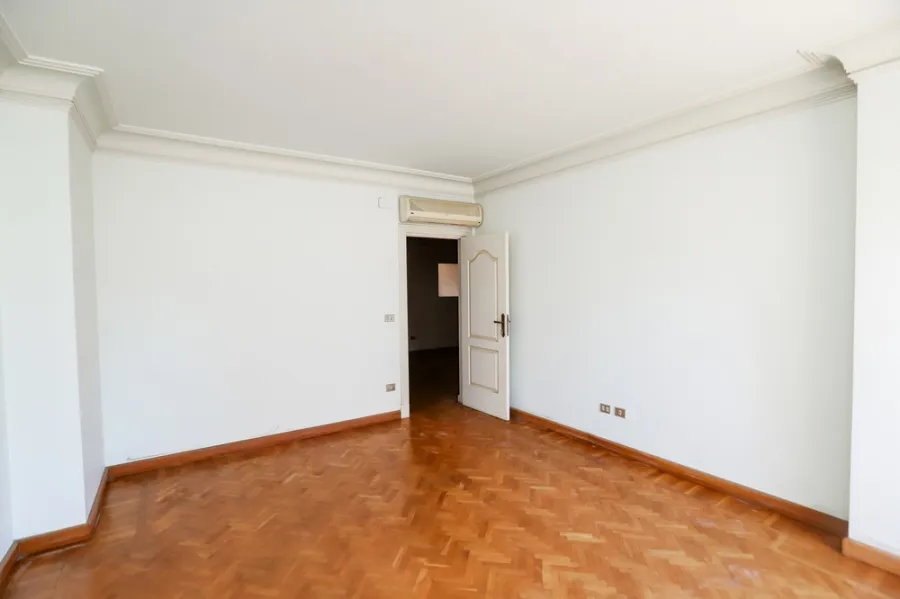 Apartment For Sale 305m Kafr Abdou (San Geiny Square - Lotus Tower )