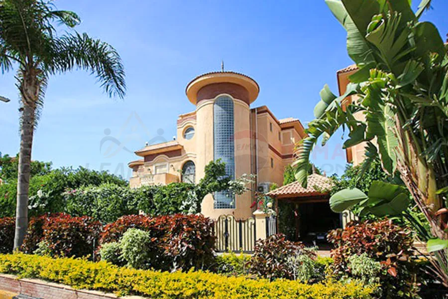 Standalone villa for sale, 560 m², King Mariout (Al Orouba Royal)