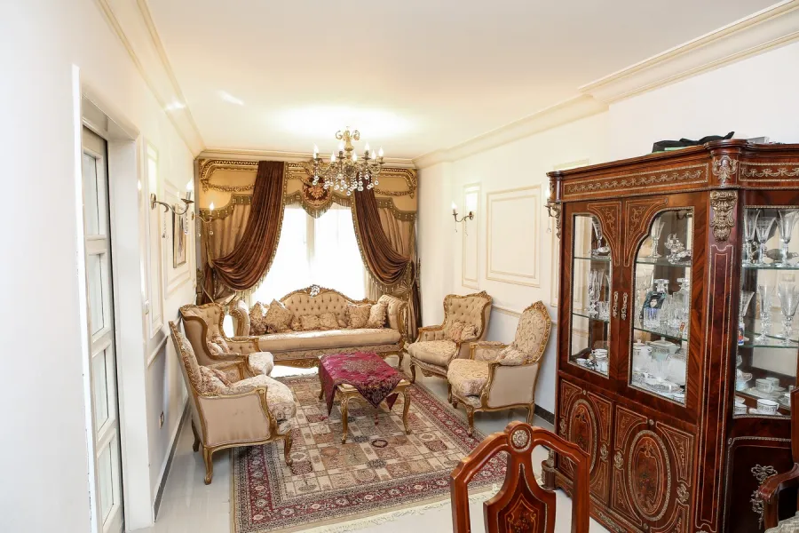 شقة للبيع 134م سموحة (خلف مستشفي المدينة للمراة)