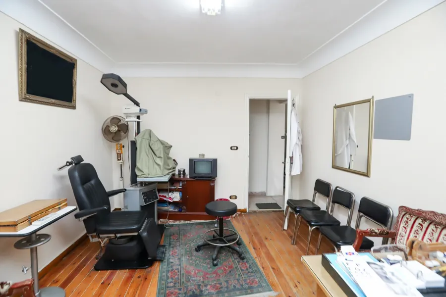 عيادة طبية للبيع 140م ميامي (ش جمال عبد الناصر - بالقرب من  الأكاديمية)