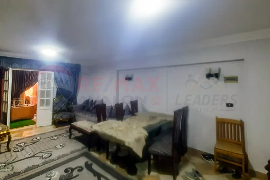 شقة للبيع 145 م ميامي (ش جمال عبد الناصر)