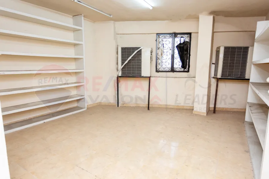 Shop + Mizzane for rent 465 m Sidi Gaber (Abu Qir St.)