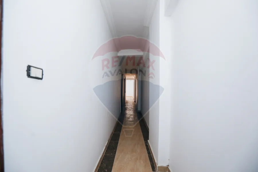 مقر إداري للبيع 140 م كفر عبده ( ش سكينة بنت الحسين)