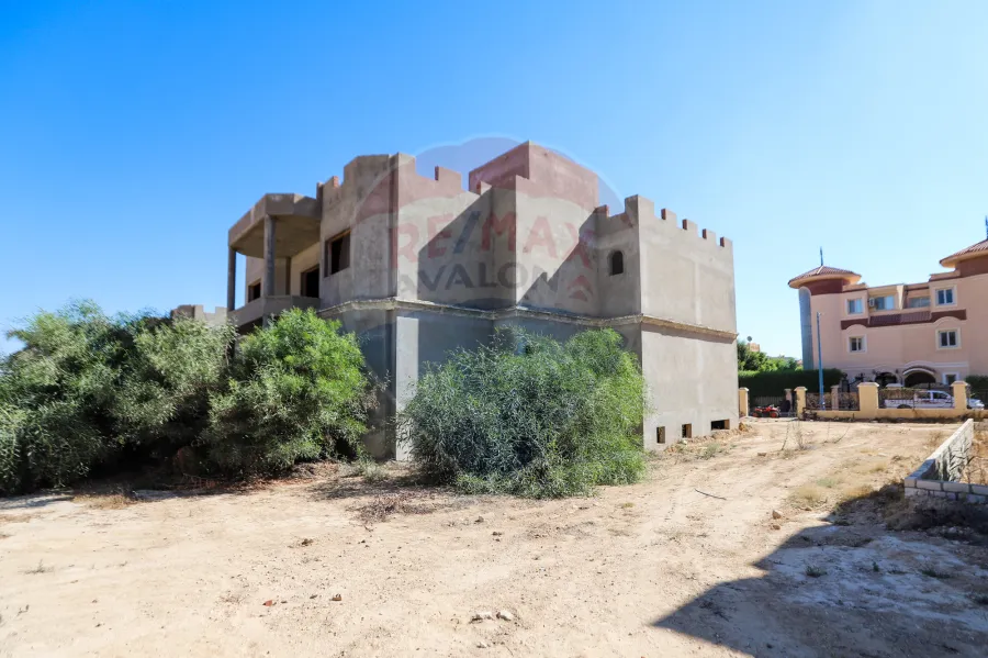 Castle for sale 1235 m King Mariout (compound El Orouba)