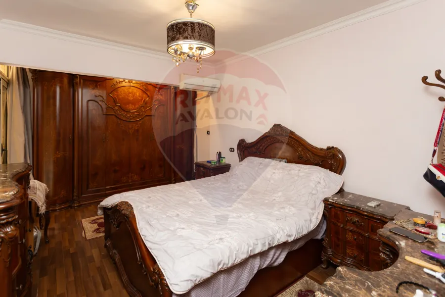 شقة للبيع 130 م ميامي (شارع إسكندر إبراهيم)